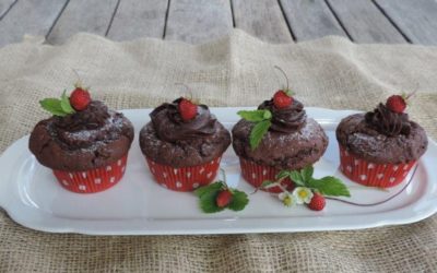 Saftige Vegane Schokoladen Muffins gefüllt mit…