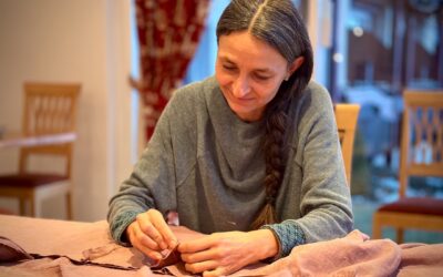 Energetisches Nähen: Ein sakrales Kleid als Weg der Selbsterfahrung