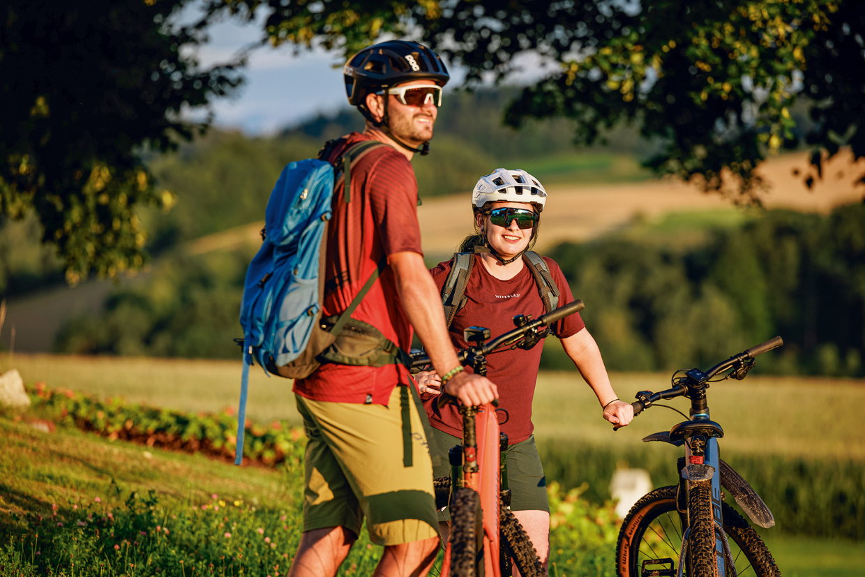 Fahrradfahren Bayern Entspannende Massage im Hotel Sankt Leonhard – Wellness und Wohlbefinden im Rottal